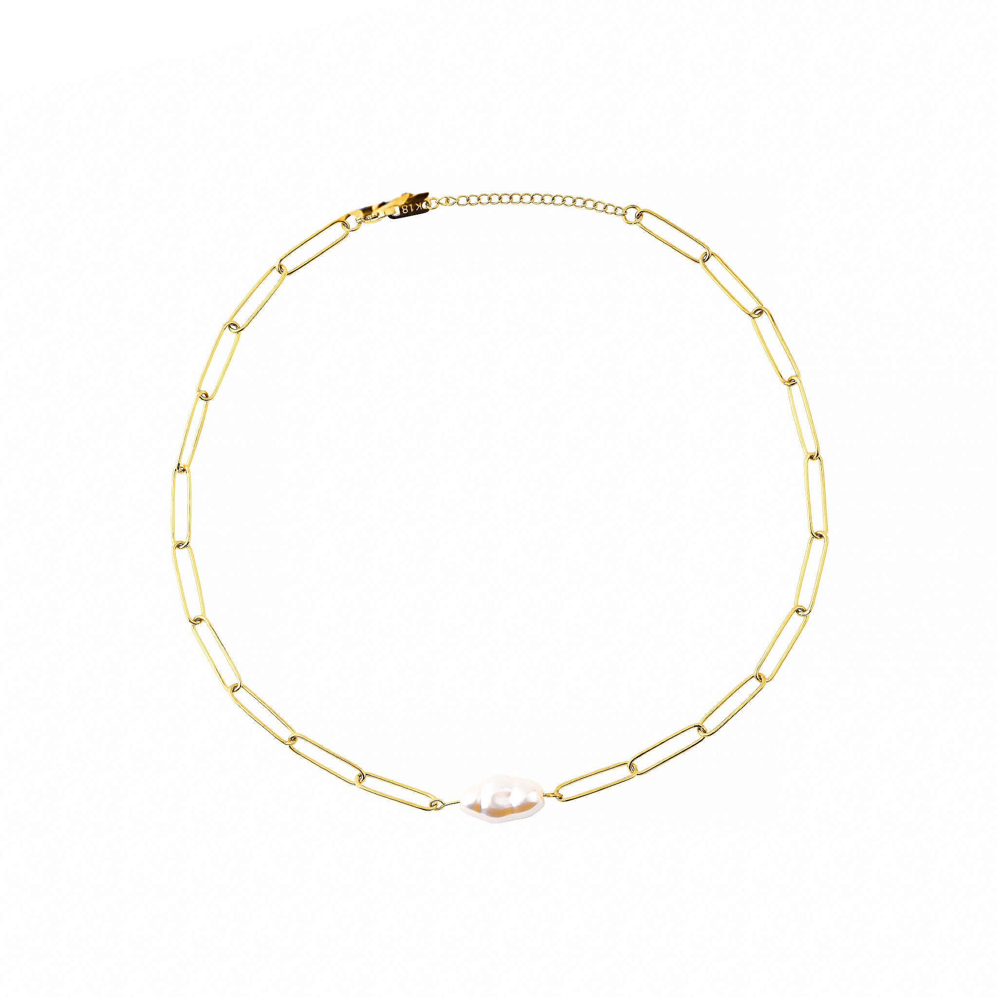 18K gold-plated chain necklace featuring a delicate paperclip design and a single freshwater pearl pendant, showcasing its minimalistic and modern charm.